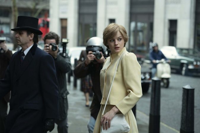 Lady di y el pueblo en the crown 4