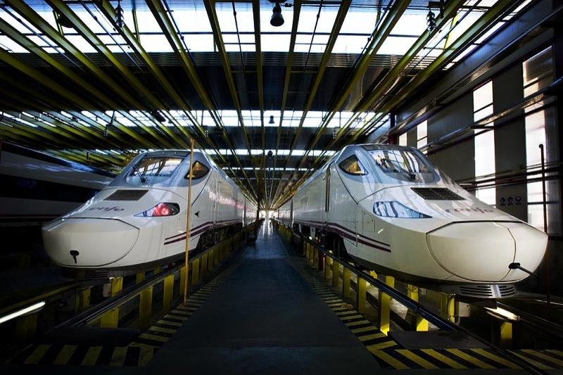 Renfe avanza en Francia con la apertura de una oficina de representación en París