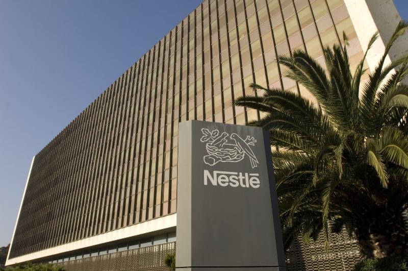 Nestlé invertirá 2.954 M€ en cinco años para acelerar la reducción de emisiones