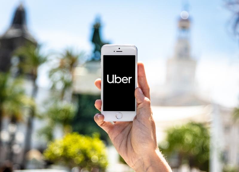 Uber vende su división de vehículos autónomos a Aurora Innovation