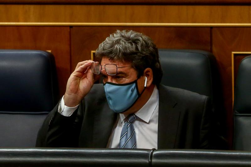 Escrivá estima un crecimiento del PIB del 2,4% en el cuarto trimestre