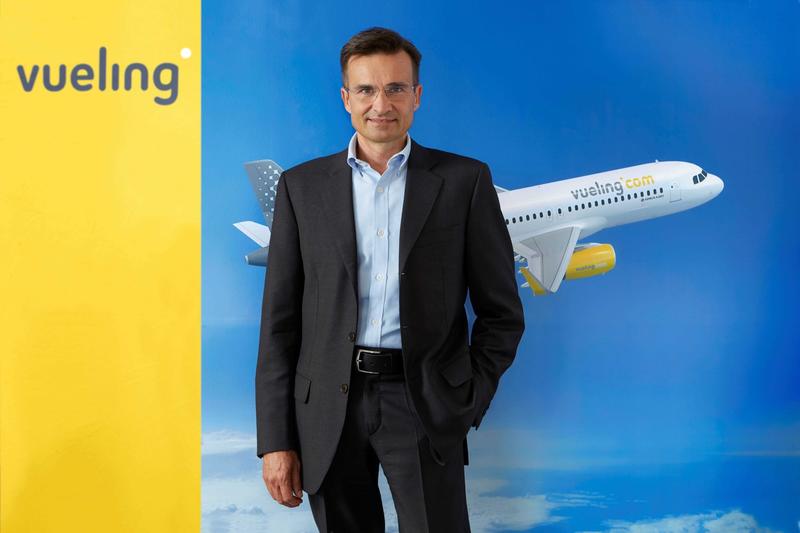 Vueling expresa su «compromiso» de reembolsar según la ley los billetes cancelados