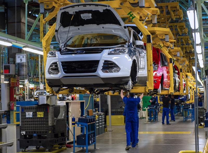 Ford Almussafes paraliza la producción de motores varios días para adaptar las líneas al GDI