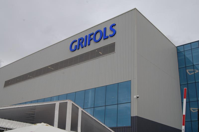 Grifols cierra la adquisición del 55% que no poseía de Alkahest por 120 M€