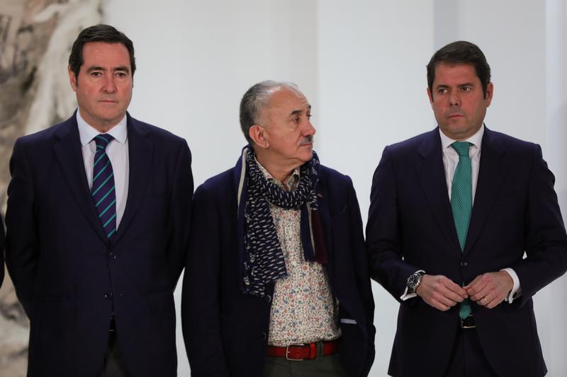 El Gobierno otorga subvenciones por hasta 30,6 M€ a CEOE, Cepyme y UGT para formar en digitalización