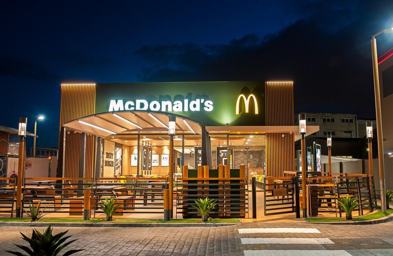 McDonald’s retira las tapas y cubiertos de plástico de todos sus restaurantes en España
