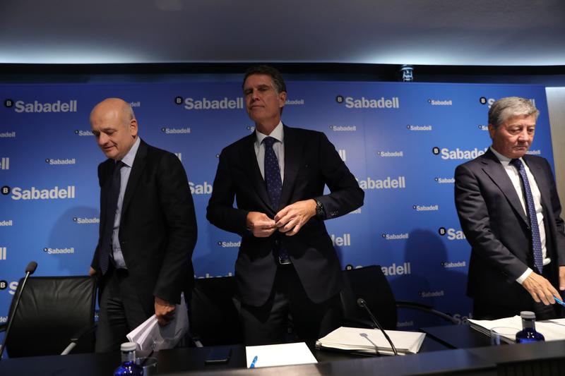 El consejo de administración del Sabadell se reúne para sustituir a Guardiola