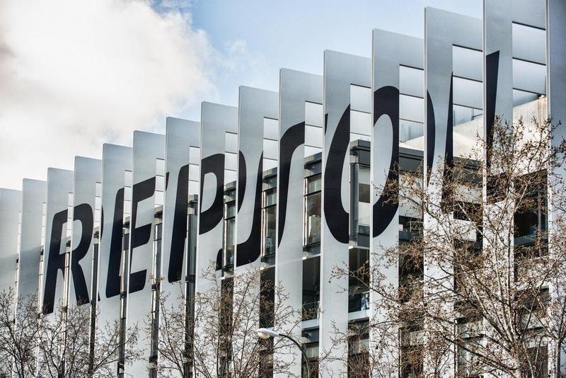Amundi se erige en el cuarto principal accionista de Repsol