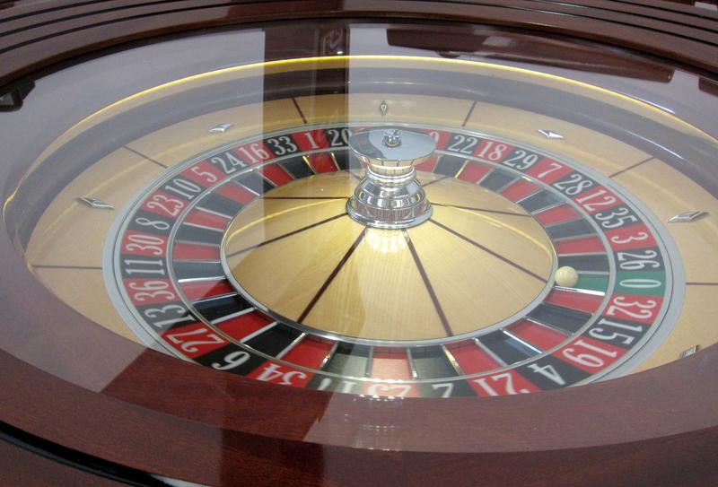 Casinos, bingos y casas de apuestas, entre los nuevos sectores «ultraprotegidos» por ERTE