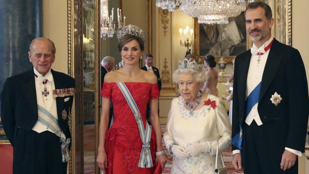 ¿La Casa Real es tan cara? analizamos su presupuesto y lo comparamos con otras jefaturas del Estado