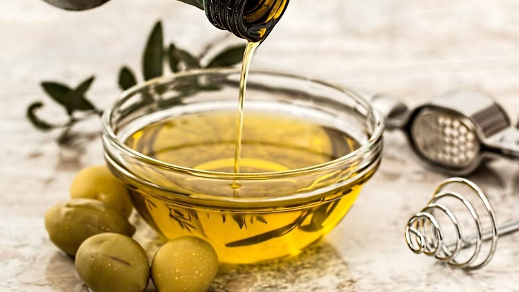 La campaña de aceite de oliva mantiene precios y salidas al alza