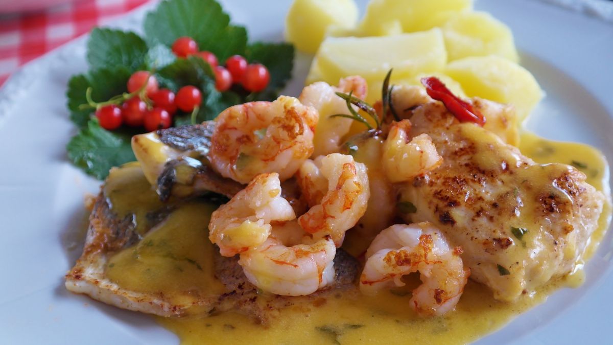 Por qué no deberías chupar la cabeza de las gambas y los langostinos
