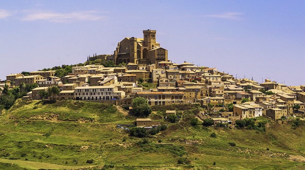pueblos de españa ujue navarra