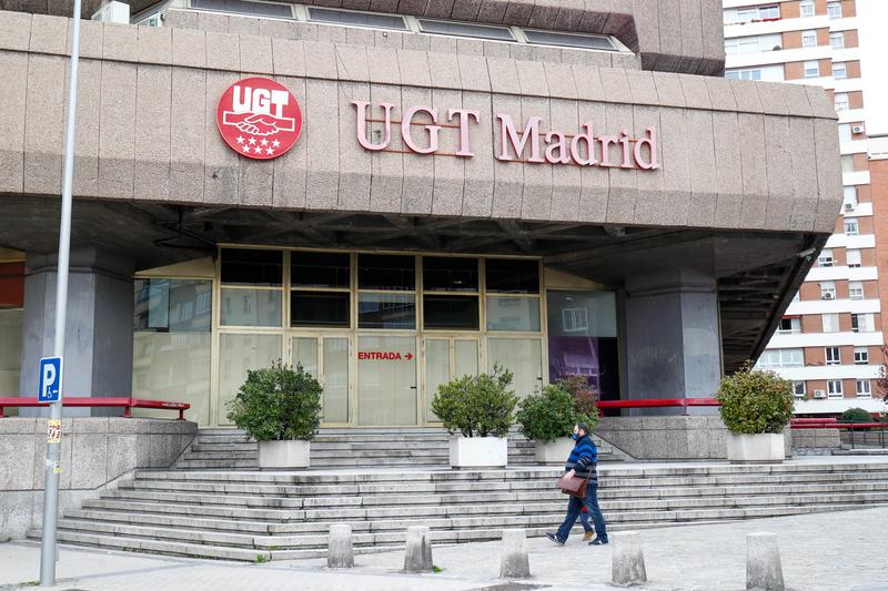 UGT denuncia que los trabajadores contratados en rebajas son «precarios»