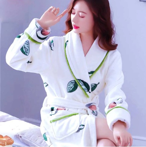 Aliexpress: 10 batas de casa muy entrañables y calentitas de menos de 15 euros 3 Merca2.es aguacate