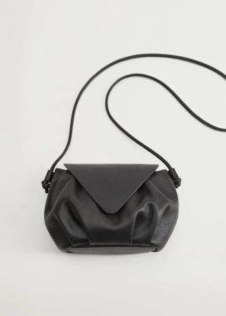 El mini bolso de Mango que vale para diario o salir de fiesta 44 Merca2.es bolso fruncido sobre