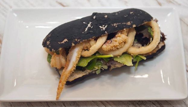 bocatas de calamares negro