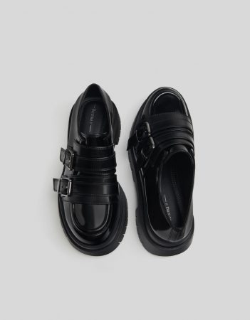 zapatos bershka