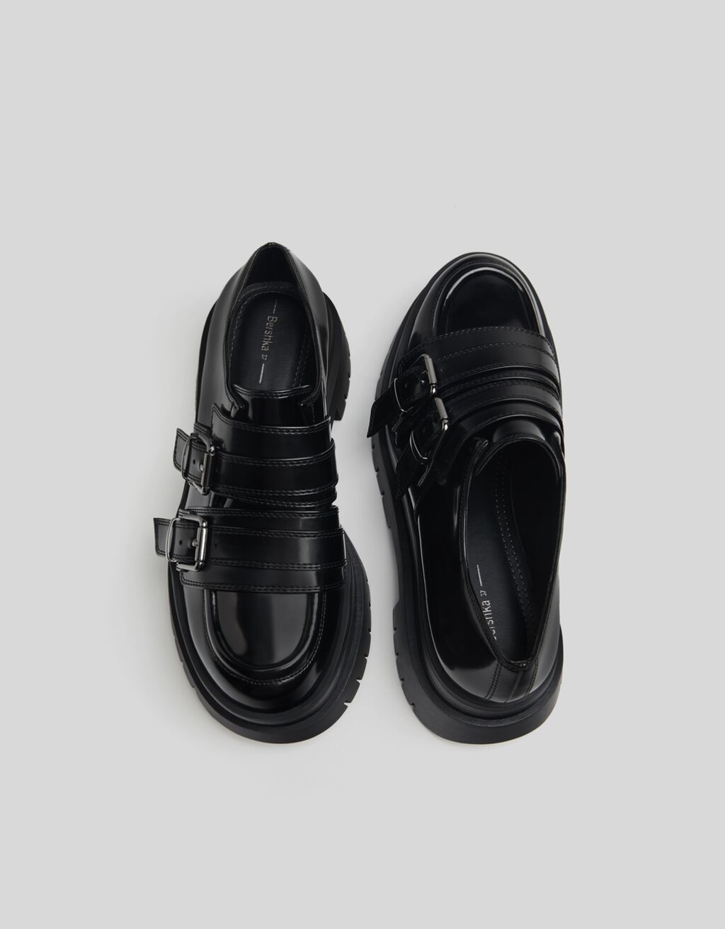 zapatos bershka