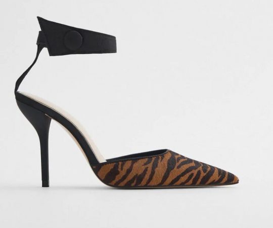 El zapato de tacón de Zara que ha provocado colas en sus tiendas 20 Merca2.es moda 2021