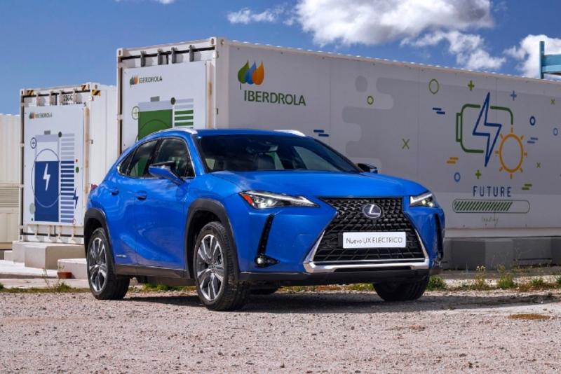 Iberdrola y Lexus potencian una red de cargadores eléctricos para sus clientes