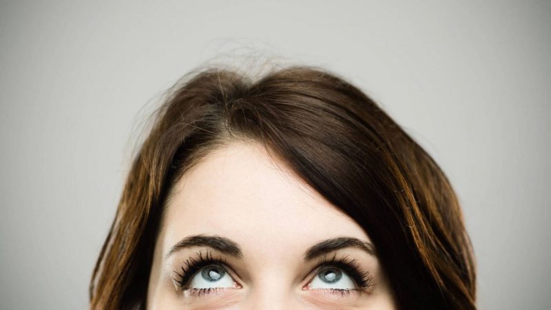 Mirar en todas las direcciones para mejorar la vista