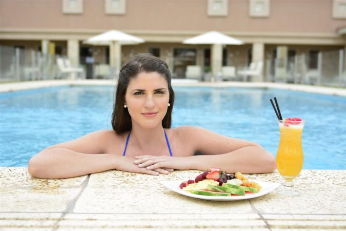 Estas son las cinco cosas que nunca deberías hacer después de comer 32 Merca2.es Bañarse despues de comer