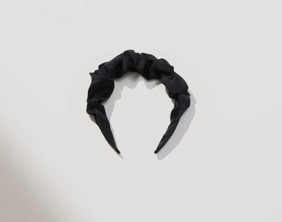 Zara: accesorios para darle un punto veraniego a tus looks 27 Merca2.es diadema seda