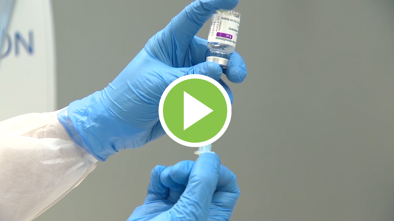 Madrid comienza la vacunación a profesionales en el Zendal