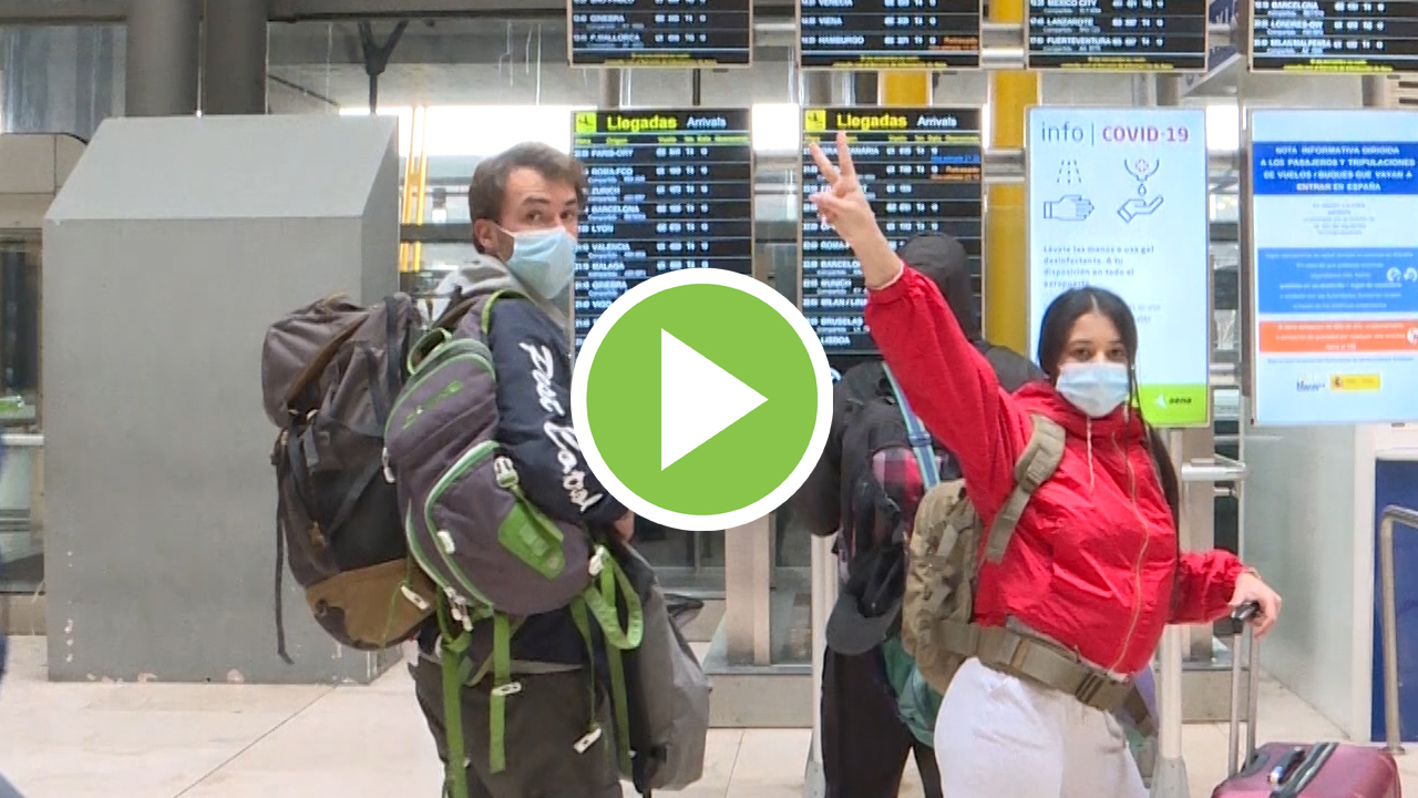 Los usuarios de avión y AVE se desploman más de un 60% en 2020