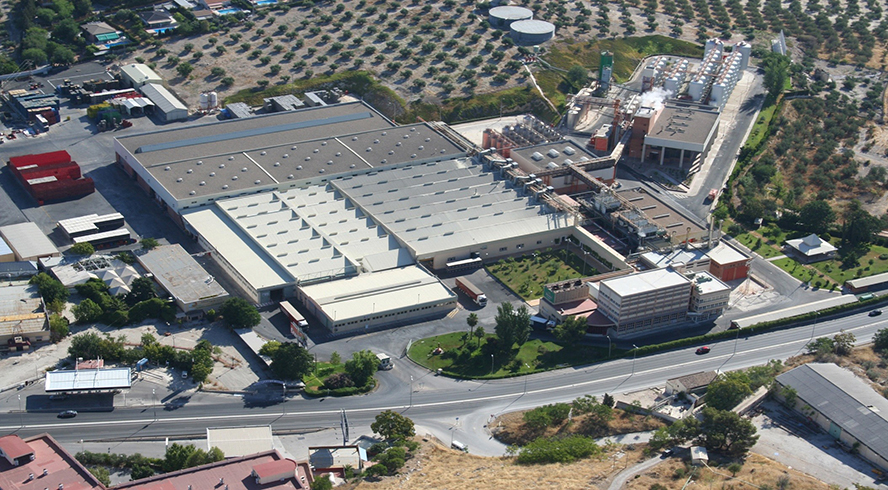 Reyes Maroto inaugura la fábrica cero emisiones de Cruzcampo en Jaén 1 Merca2.es Cruzcampo Merca2.es