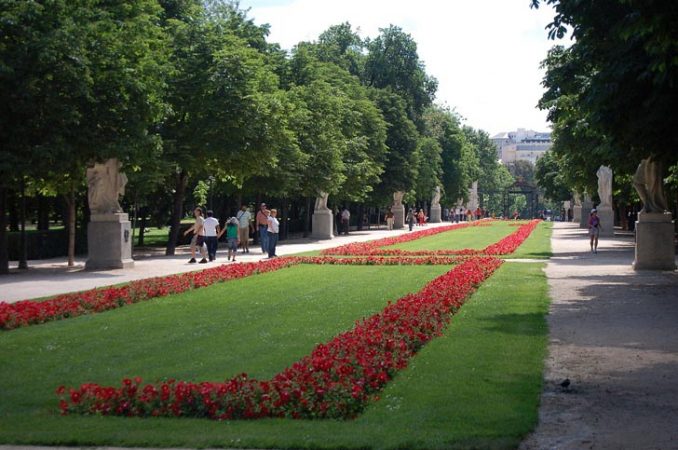Debemos pasear por el Retiro de Madrid