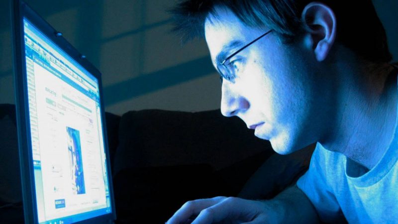 Evitar pantallas brillantes