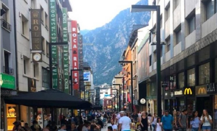 BBVA y CaixaBank tardarán aún diez años en entrar en Andorra 2 Merca2.es Gobierno-Andorra-Ibermatica