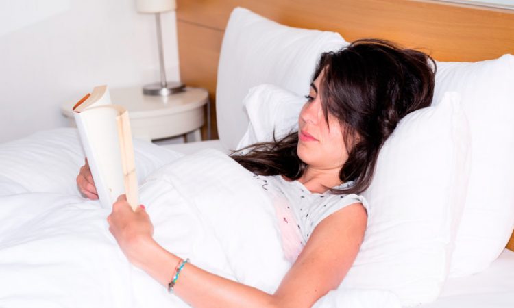 Leer un libro antes de dormir