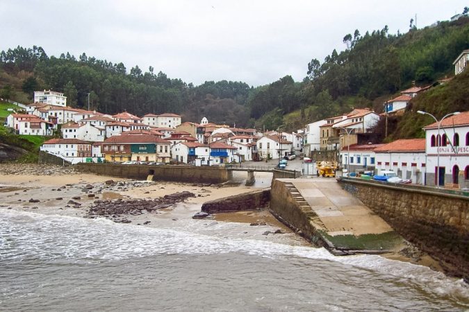 Pueblos bonitos de Asturias que deberías apuntar para este verano 38 Merca2.es Tazones Asturias
