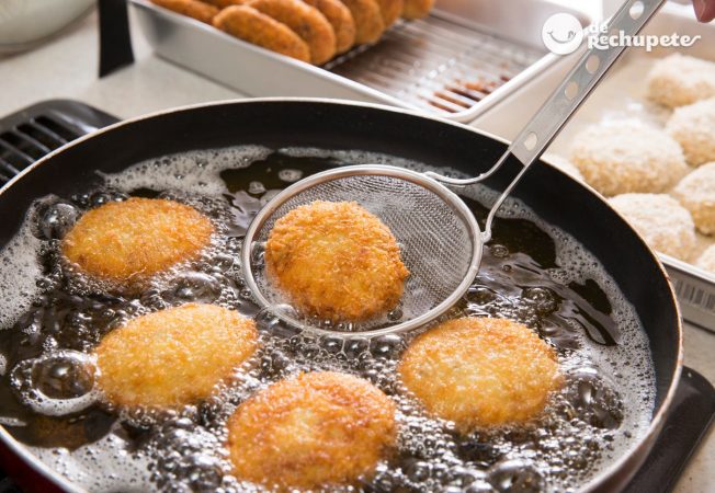 Cómo hacer una bechamel 'light' para atiborrarse a croquetas 41 Merca2.es Trucos para que no se abran las croquetas Merca2.es