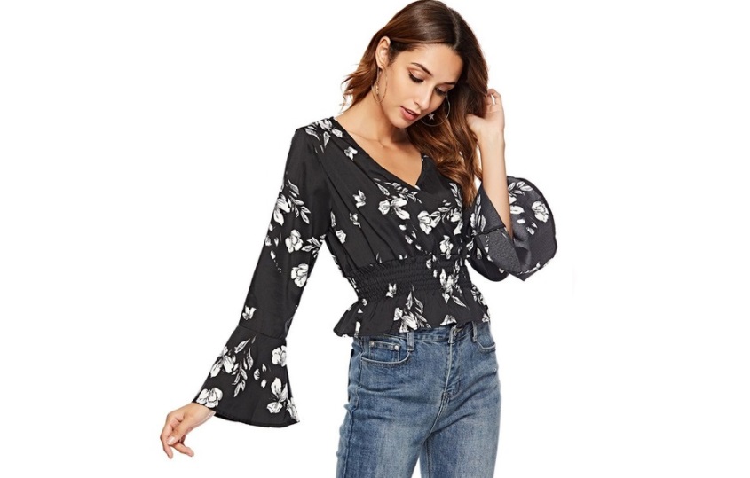 blusa con mangas amplias