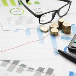 El 63% de los españoles admite tener una formación financiera básica o deficiente