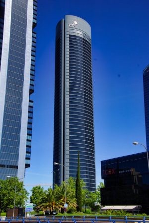 Estos son los 7 edificios más altos que puedes ver en España 31 Merca2.es La Torre PwC