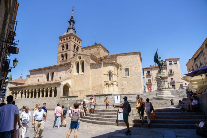Cinco cosas que debes ver en Segovia más allá de su acueducto 85 Merca2.es Plaza Medina del Campo Segovia