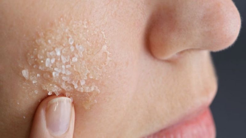 Aceite de coco: los usos que le puedes dar como tratamiento de belleza 35 Merca2.es hacer exfoliante con aceite de coco