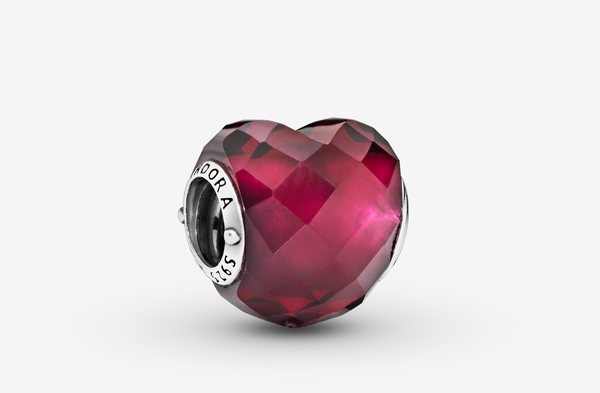 charm rojo símbolo del amor Pandora