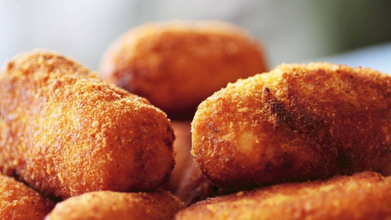 La bechamel de Arguiñano para unas croquetas de chorizo de escándalo 24 Merca2.es Arguiñano