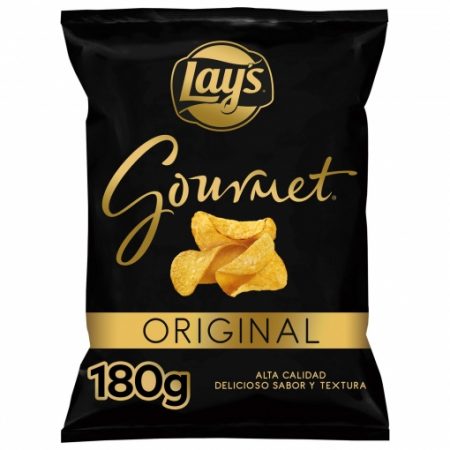 Vuelve la locura a Carrefour: 8 productos ‘gourmet’ que te salen gratis 13 Merca2.es Las Lay's Gourmet, gratis en Carrefour.