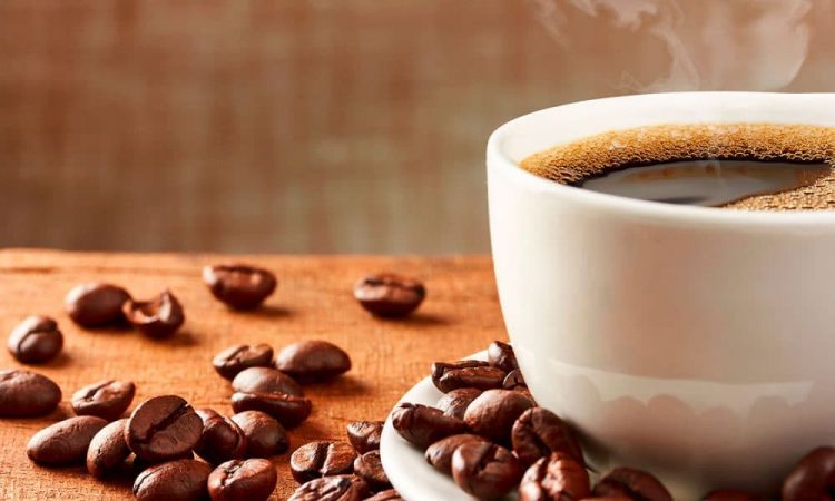 Té verde o café: ¿Qué es mejor para tu organismo? 1 Merca2.es Propiedades saludables del café