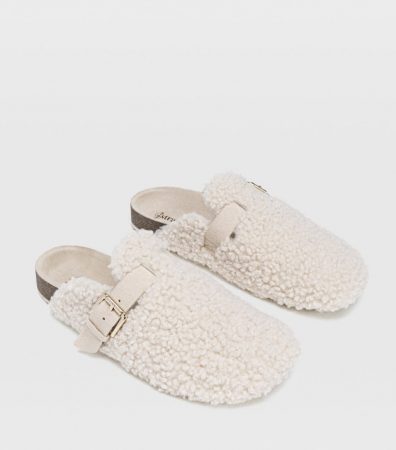 Zapatillas de Stradivarius que marcan tendencia esta primavera 17 Merca2.es screenshot www.stradivarius.com 2021.04.25 14 32 32 Merca2.es