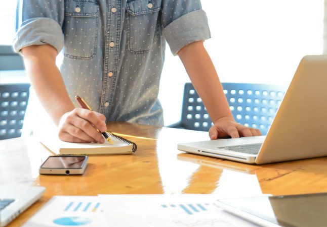 6 formas de ahorrar en la declaración de la Renta si eres autónomo 21 Merca2.es renta 2020