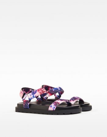sandalias de colores bershka