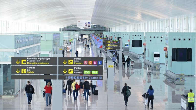 La ampliación de El Prat, en riesgo por extraños motivos políticos 1 Merca2.es Aena-verano-frentes-abiertos